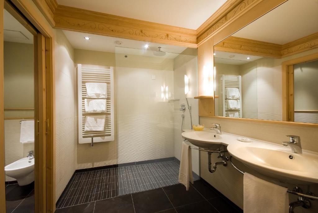 Alpin & Vital Hotel La Perla Ορτιζέι Δωμάτιο φωτογραφία