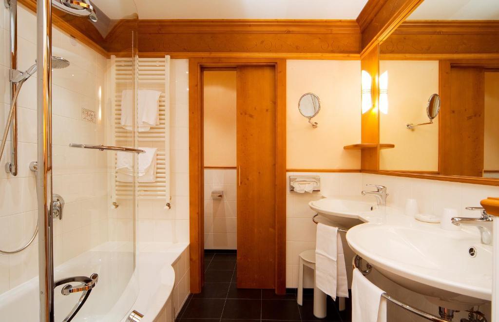 Alpin & Vital Hotel La Perla Ορτιζέι Δωμάτιο φωτογραφία
